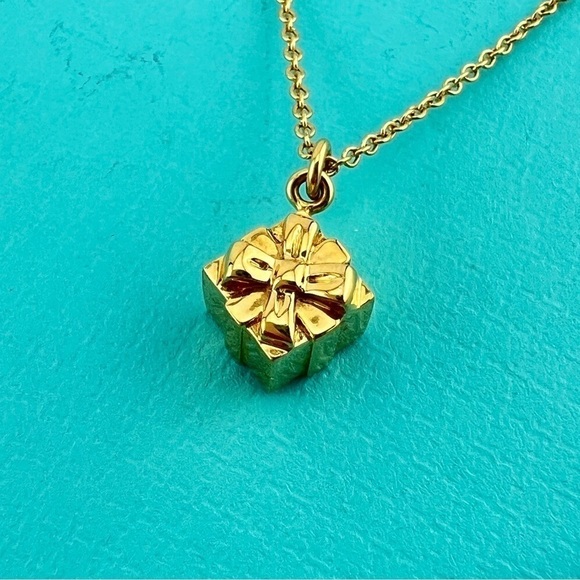 Tiffany & Co. Jewelry - RARE Tiffany & Co. 18k Mini Gift Box Necklace Yellow Gold 16.5"